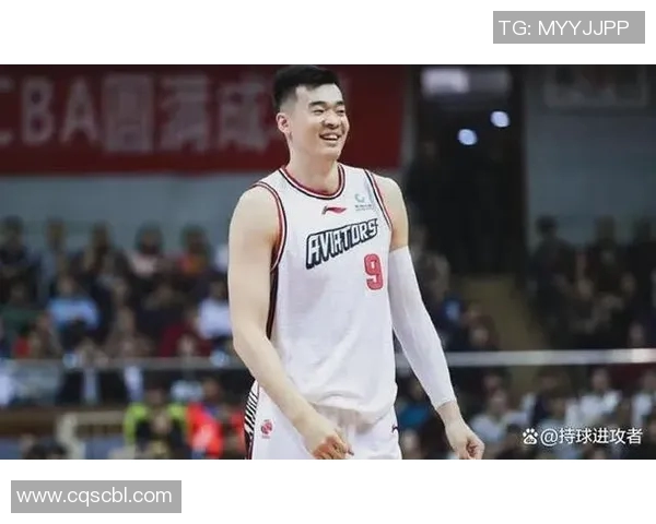 李慕豪：从篮球新星到职业生涯的辉煌蜕变之路