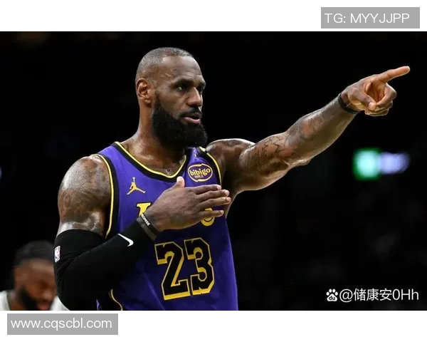 毒蛇队与南湾湖人队激战正酣争夺季后赛席位的关键之战