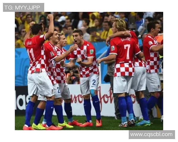 洛克伦与亨克激战正酣比分胶着双方争夺胜利的精彩瞬间 洛克伦与亨克激战正酣比分胶着双方争夺胜利的精彩瞬间