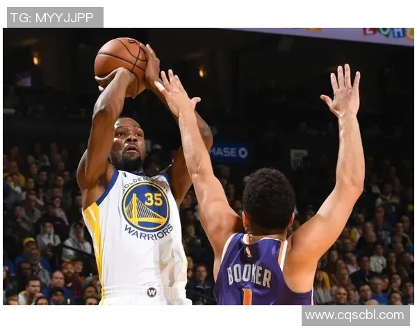 赫伯特琼斯的篮球之路与奋斗精神的启示