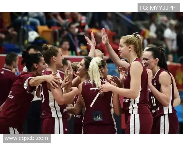 乌克兰女篮与拉脱维亚女篮激战正酣谁能夺得胜利的荣耀