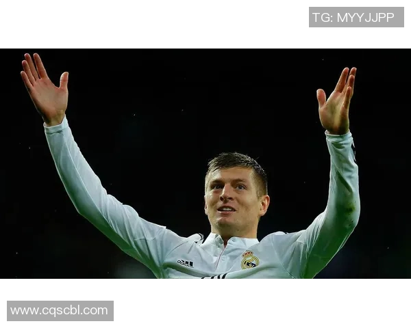 克罗斯:从中场指挥官到足球战术革新者的精彩旅程 克罗斯:从中场指挥官到足球战术革新者的精彩旅程